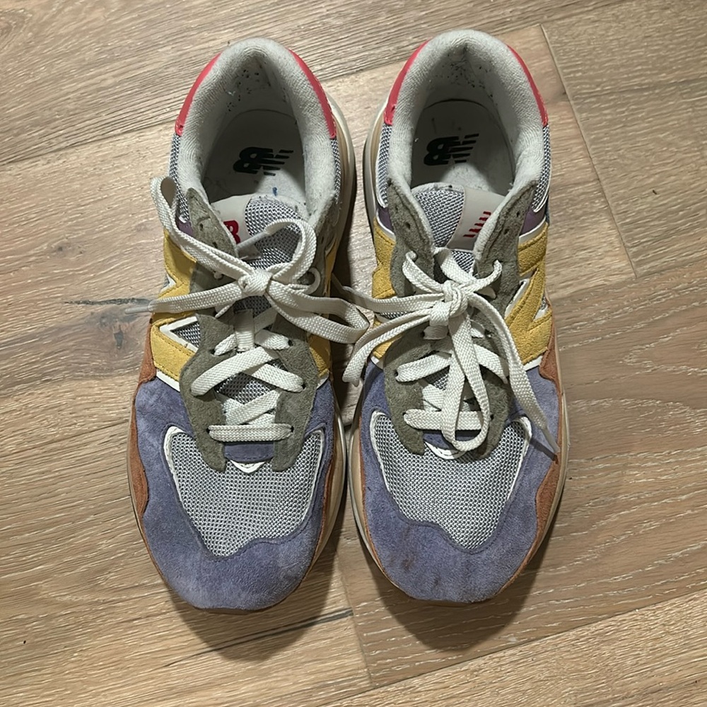 Women’s new balance sneaker size 9.5